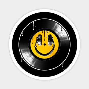 Smiley face headphones on Vinyl. Magnet